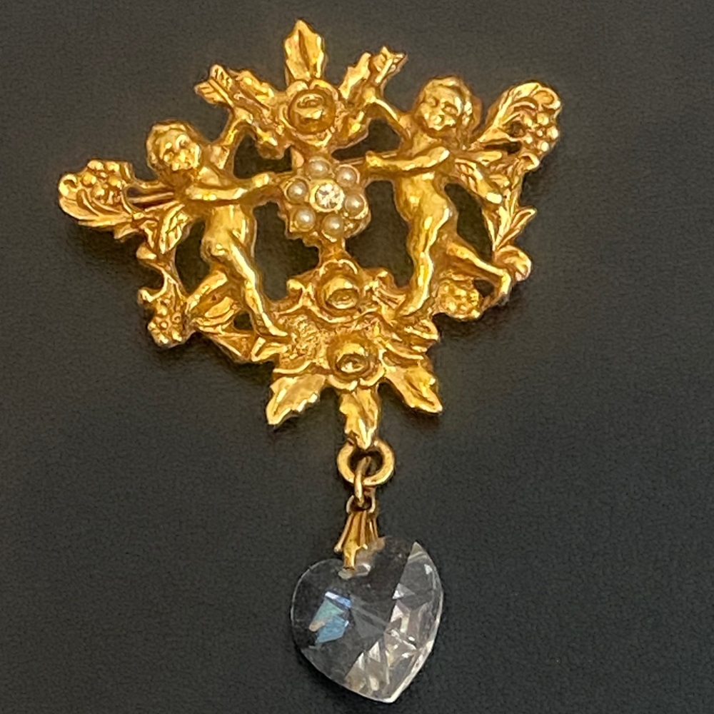 Gorgeous Vintage Robert Rose cherub brooch